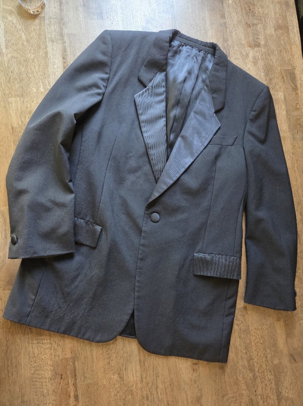100% Wool Black Single-Button Tuxedo Blazer With Textured Satin Details